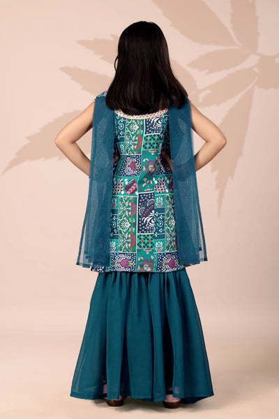 Geometric Print Girls Sharara Suit Set